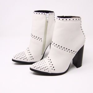 Steve Madden Amara White Leather Booties